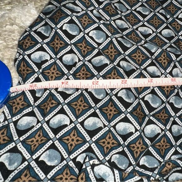 Bruno designed in Italy shirt size L - Picture 5 of 6